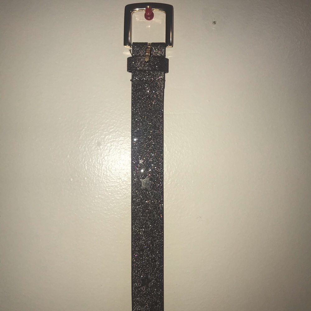 Glittery belt